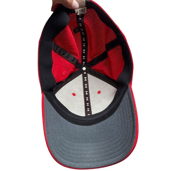 Under Armour Wisconsin Badgers Fitted Red Hat Ball Cap Size XL - Picture 5 of 6